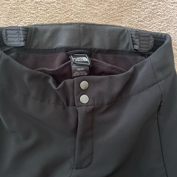 The North Face snowpants - Picture 2 of 3